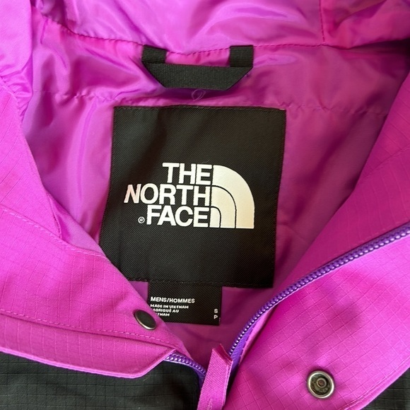 The north face packable jacket stowaway men’s small and medium black and purple - Picture 5 of 11
